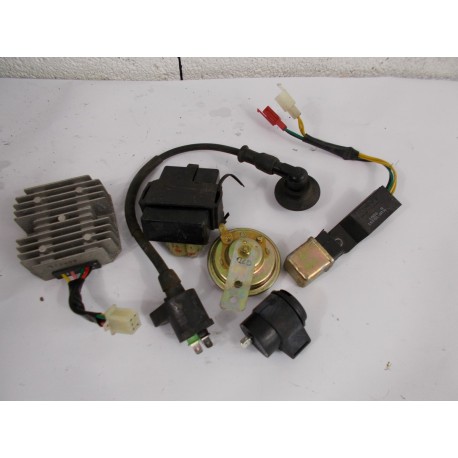LOT DE PIECE ELECTRIQUE - SYM JET SPORT 2T