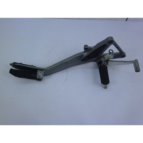 PLATINE DROITE - HONDA HORNET 600