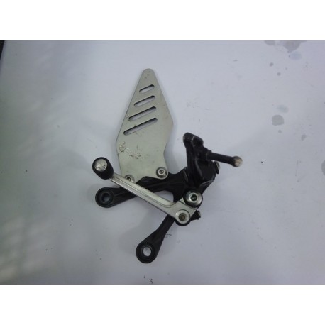 PLATINE REPOSE PIED GAUCHE - KAWASAKI ZX6R