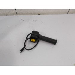 POIGNEE DE GAZ - PEUGEOT KISBEE