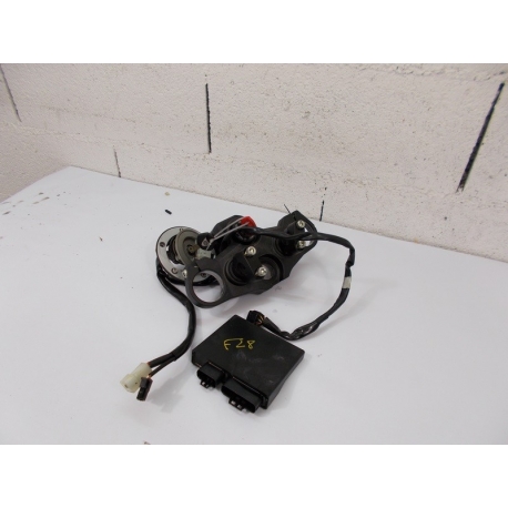 POMPE A ESSENCE - YAMAHA FZ8