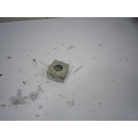 TENDEUR DE ROUE - HONDA HORNET 2009