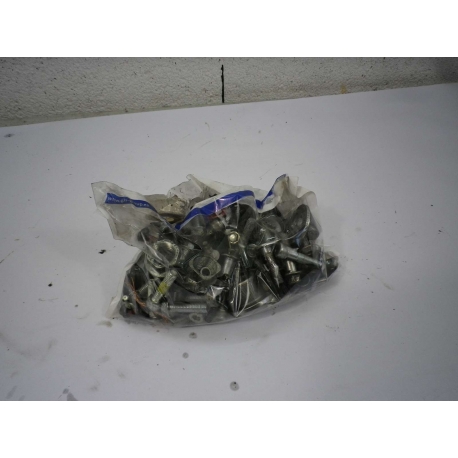 LOT VISSERIE - KAWASAKI  650 VERSYS