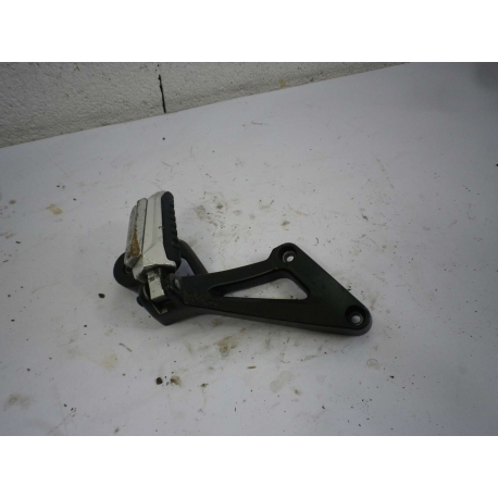 PLATINE REPOSE PIED - SUZUKI 650 BANDIT