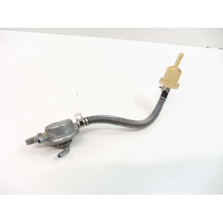 ROBINET ESSENCE - VASTRO FURTIF 2015