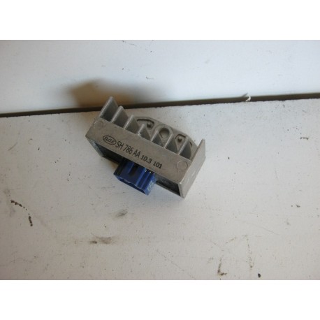 REGULATEUR - HONDA 125 CBF
