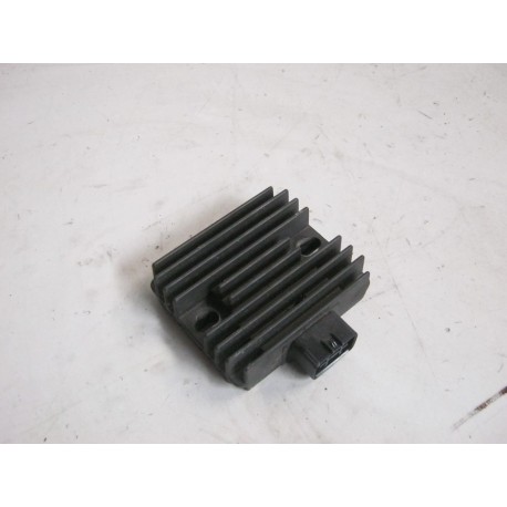 REGULATEUR - KAWASAKI ER6N 2010