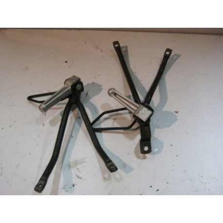 PAIRE DE CALLE PIED PASSAGER - RIEJU MATRIX RS2