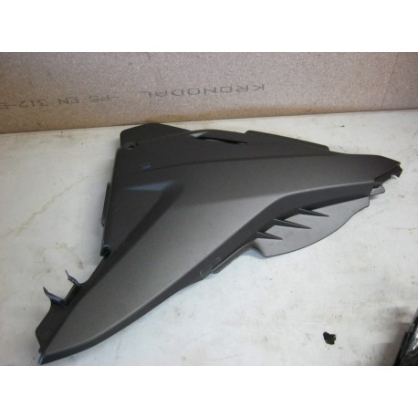 CARENAGE SOUS SELLE - HONDA 125 CBF