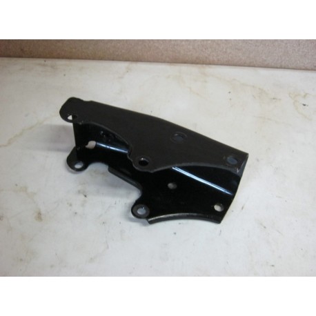 SUPPORT MOTEUR AVANT - HONDA 125 CBF
