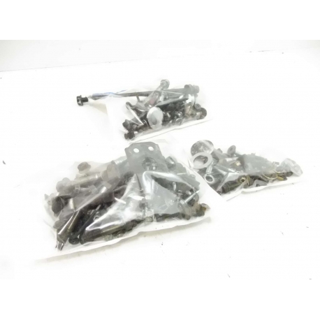 LOT DE VISSERIE - KAWASAKI ZZR 600