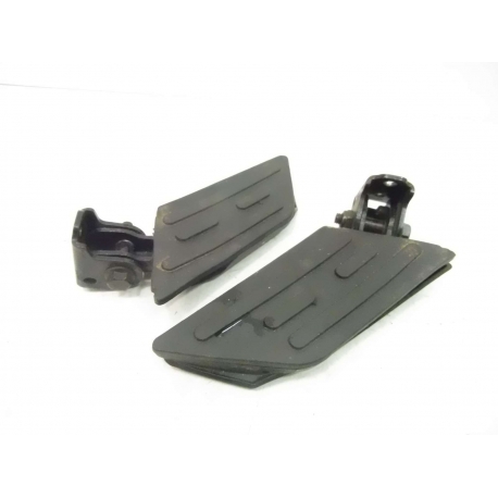 PAIRE REPOSE PIED - PEUGEOT KISBEE 100