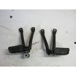 CALES PIEDS ARRIERE   - HONDA CBF 125