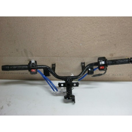GUIDON COMPLET AVEC COMMODO - KYMCO SUPER 8