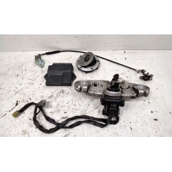 PLATINE - YAMAHA  FJR 1300 2005 ABS