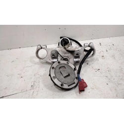 - YAMAHA 600 FAZER 2000