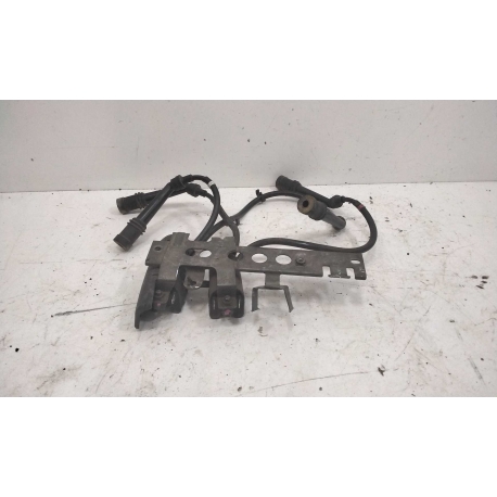 - YAMAHA 600 FAZER 2000