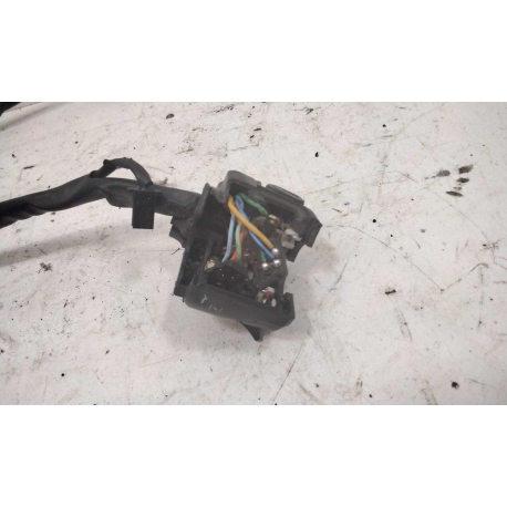 - YAMAHA 600 FAZER 2000