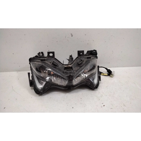 OPTIQUE AVANT  - YAMAHA T-MAX 560