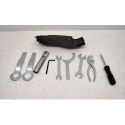 TROUSSE A OUTIL  - Z650