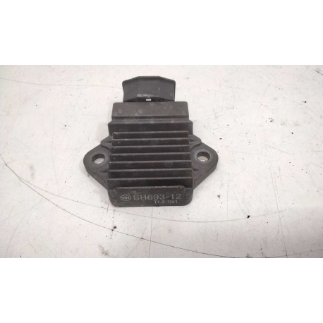 REGULATEUR - HONDA CB 500