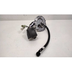 POMPE A ESSENCE - TRIUMPH STREET TWIN 900