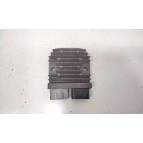 REGULATEUR  - TRIUMPH STREET TWIN 900