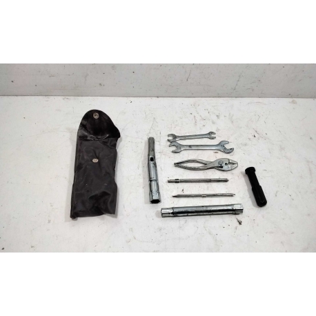 TROUSSE A OUTIL - SUZUKI 650 BURGMAN