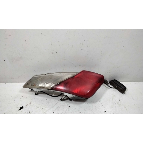 FEU AR + ECLAIREUR DE PLAQUE - APRILIA ATALNTIC 125