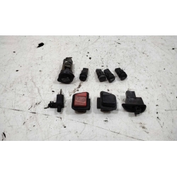 LOT DE BOUTON - PIAGGIO 125 X8