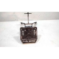 SUPPORT DE PLAQUE - YAMAHA FZ6