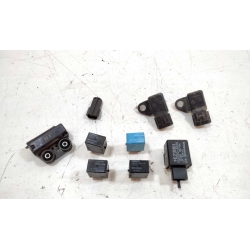 LOT DE RELAIS - TRIUMPH STREET TRIPLE 675