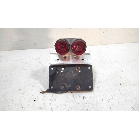 SUPPORT DE PLAQUE + FEU AR - DAELIM VT 125