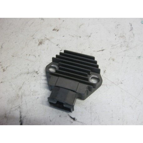 REGULATEUR - HONDA 600 HORNET 2005