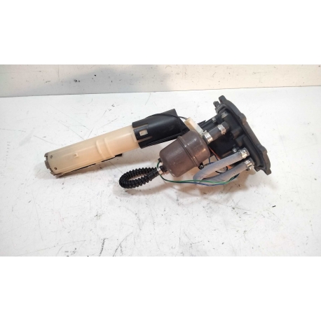 POMPE A ESSENCE - APRILIA FUTURA 1000