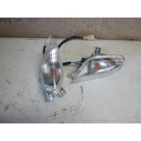 CLIGNOTANT AVANT - APRILIA SR 50 MOTARD 2013