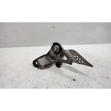 PLATINE CALE PIED AVANT DROIT - HONDA CBF 125