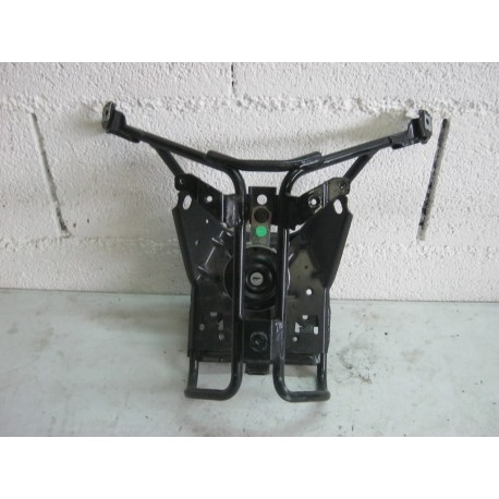 FIXATION CARENAGE AVANT - PEUGEOT SATELIS RS 125