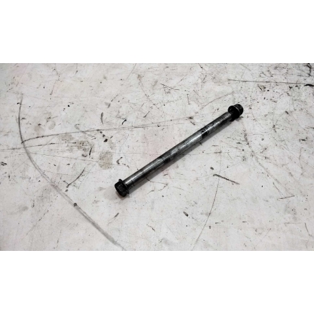 AXE DE ROUE AVANT - SUZUKI GSE 500