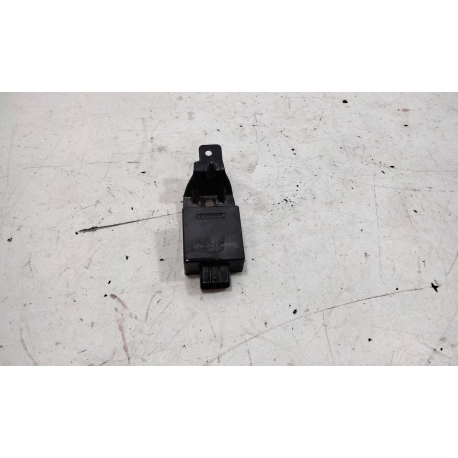 RELAIS - PEUGEOT KISBEE NACKED