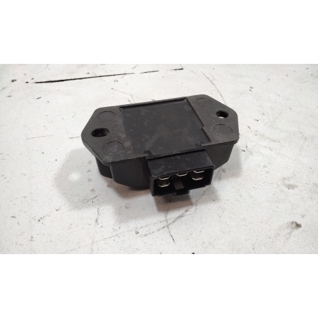 REGULATEUR DE TENSION - HONDA VISION 50
